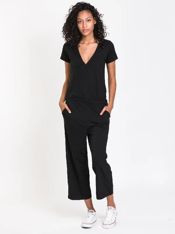 TENTREE BLAKELY SHORT SLEEVE JUMPSUIT  - CLEARANCE Colorful jumpsuit, Fun print, Bold design, Casual wear