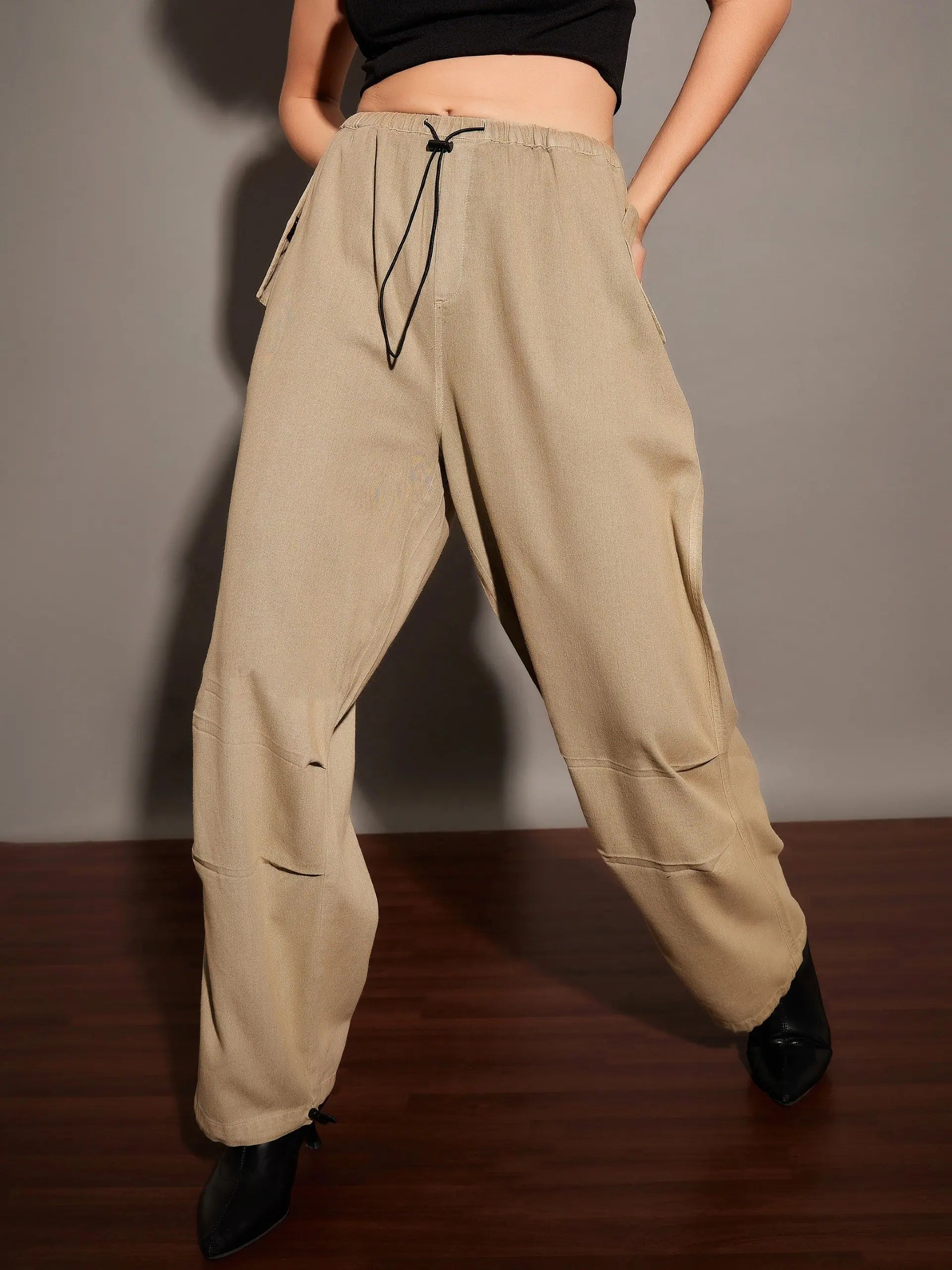 Women Beige Twill Pleated Knee Cargo Pants Cozy Knit Pants