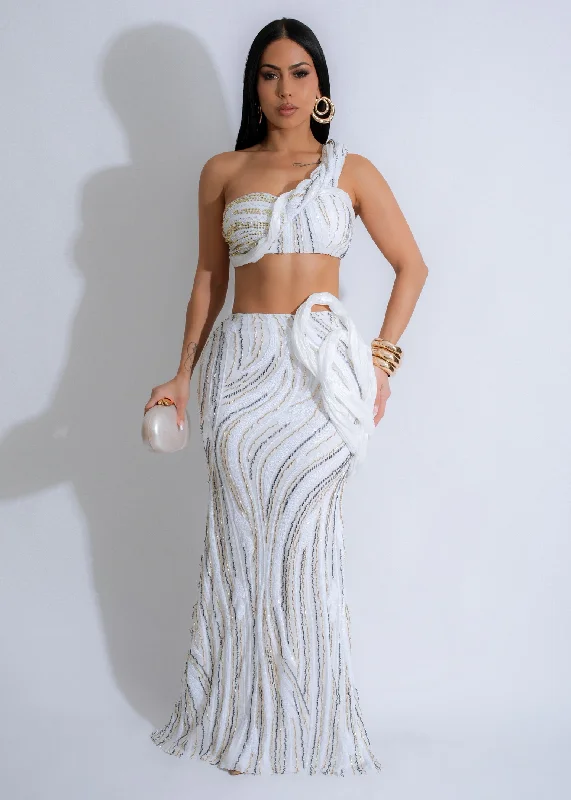 Opulent Waves Sequin Mesh Skirt Set White lace skirt intricate