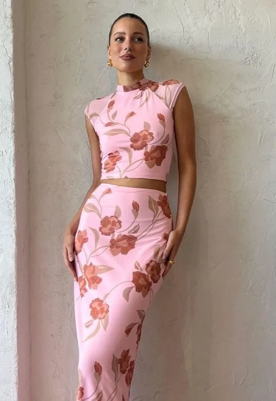 Hire HANSEN & GRETEL Set Lissa Skirt and Angel Cropped Tee in Pink Floral silk skirt luxurious