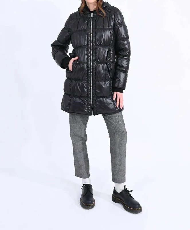 Lights Out Puffer Coat In Black