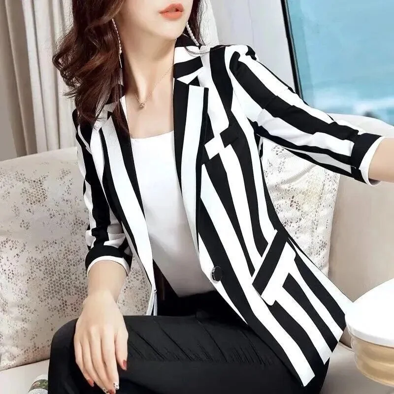 New Slim Waist Short Women's Blazer Top