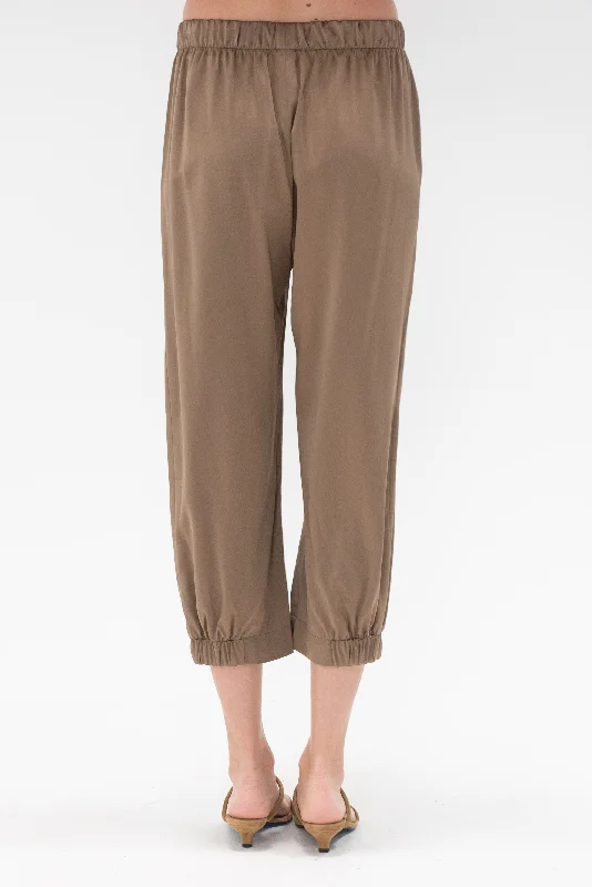 Abi Pant, Olive